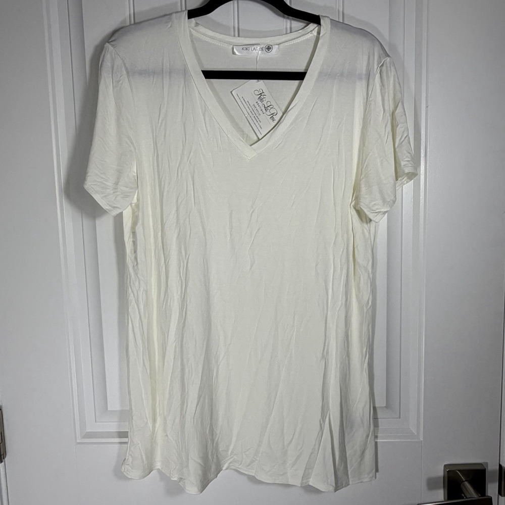 Kiki LaRue Chandler Boyfriend V-Neck Ivory Short Sleeve Tee Women's